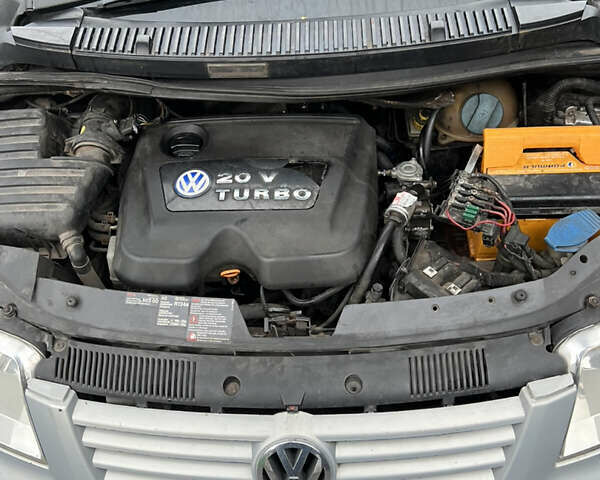 Серый Фольксваген Шаран, объемом двигателя 1.8 л и пробегом 402 тыс. км за 2499 $, фото 13 на Automoto.ua