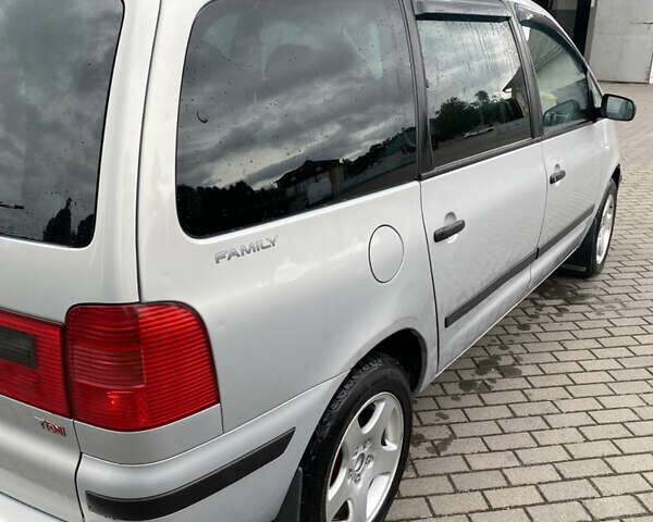 Серый Фольксваген Шаран, объемом двигателя 1.9 л и пробегом 336 тыс. км за 4300 $, фото 8 на Automoto.ua