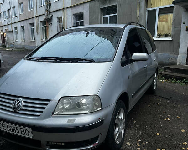 Серый Фольксваген Шаран, объемом двигателя 1.9 л и пробегом 341 тыс. км за 3300 $, фото 1 на Automoto.ua