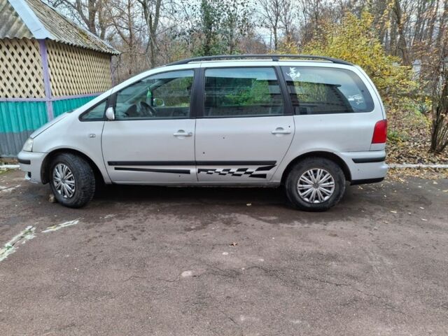 Сірий Фольксваген Шаран, об'ємом двигуна 1.9 л та пробігом 400 тис. км за 1200 $, фото 3 на Automoto.ua