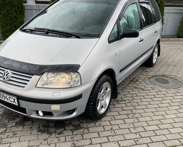 Серый Фольксваген Шаран, объемом двигателя 1.9 л и пробегом 336 тыс. км за 4300 $, фото 6 на Automoto.ua