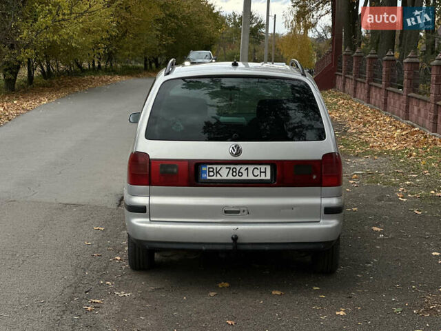 Сірий Фольксваген Шаран, об'ємом двигуна 1.9 л та пробігом 380 тис. км за 3000 $, фото 4 на Automoto.ua