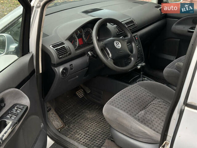 Сірий Фольксваген Шаран, об'ємом двигуна 1.9 л та пробігом 380 тис. км за 3000 $, фото 8 на Automoto.ua