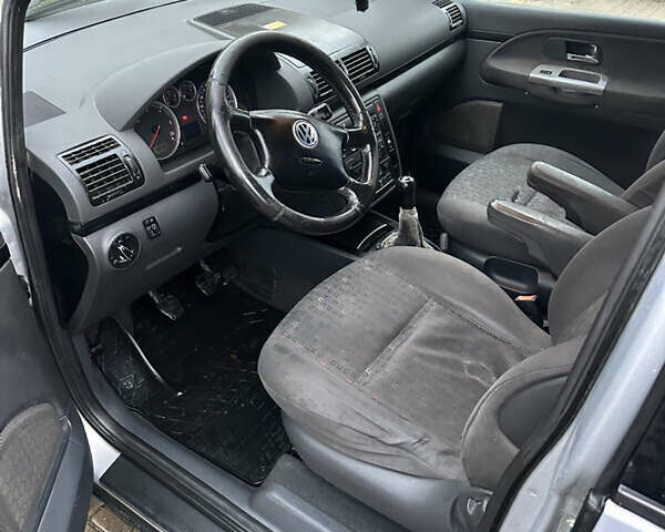 Серый Фольксваген Шаран, объемом двигателя 1.9 л и пробегом 427 тыс. км за 4699 $, фото 14 на Automoto.ua