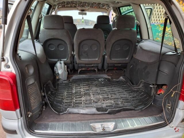 Сірий Фольксваген Шаран, об'ємом двигуна 1.9 л та пробігом 400 тис. км за 1200 $, фото 7 на Automoto.ua