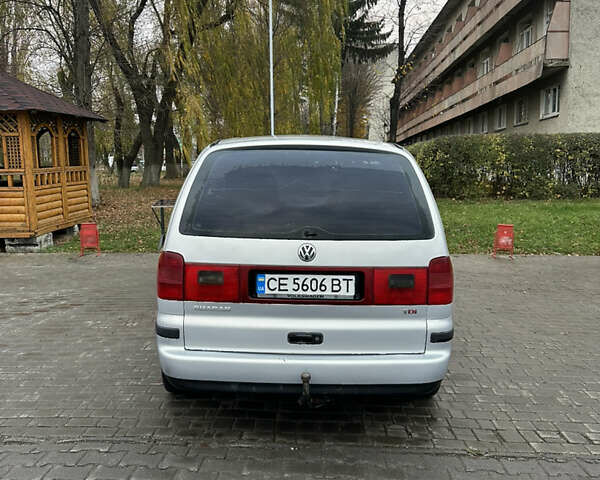 Серый Фольксваген Шаран, объемом двигателя 1.9 л и пробегом 427 тыс. км за 4699 $, фото 3 на Automoto.ua