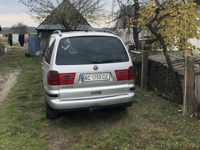 Серый Фольксваген Шаран, объемом двигателя 1.9 л и пробегом 3 тыс. км за 3900 $, фото 2 на Automoto.ua