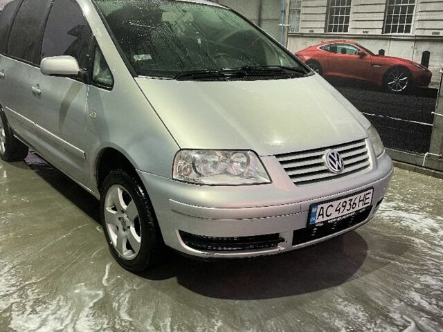 Серый Фольксваген Шаран, объемом двигателя 1.9 л и пробегом 480 тыс. км за 4300 $, фото 3 на Automoto.ua