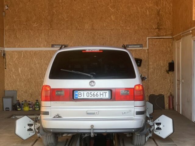 Серый Фольксваген Шаран, объемом двигателя 1.8 л и пробегом 380 тыс. км за 2700 $, фото 6 на Automoto.ua