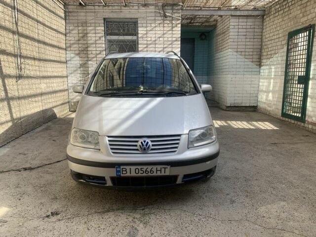 Серый Фольксваген Шаран, объемом двигателя 1.8 л и пробегом 380 тыс. км за 2700 $, фото 11 на Automoto.ua