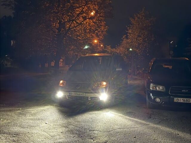 Серый Фольксваген Шаран, объемом двигателя 1.8 л и пробегом 380 тыс. км за 2700 $, фото 2 на Automoto.ua