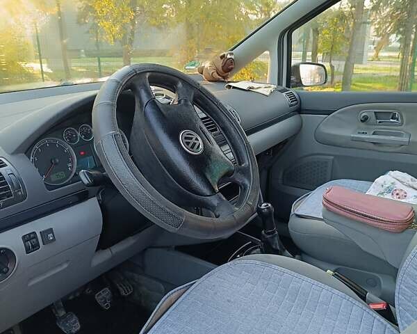 Серый Фольксваген Шаран, объемом двигателя 1.78 л и пробегом 300 тыс. км за 4500 $, фото 6 на Automoto.ua