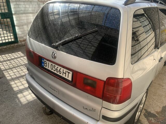 Серый Фольксваген Шаран, объемом двигателя 1.8 л и пробегом 380 тыс. км за 2700 $, фото 10 на Automoto.ua