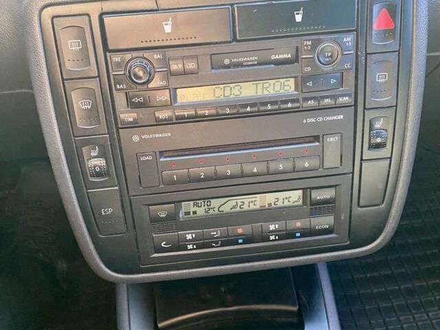 Серый Фольксваген Шаран, объемом двигателя 1.9 л и пробегом 330 тыс. км за 4500 $, фото 5 на Automoto.ua