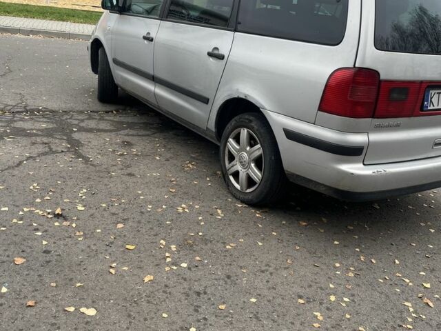 Серый Фольксваген Шаран, объемом двигателя 0 л и пробегом 400 тыс. км за 1700 $, фото 3 на Automoto.ua