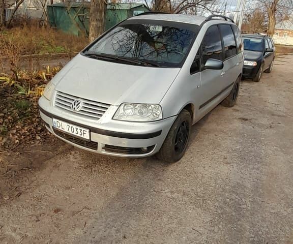 Сірий Фольксваген Шаран, об'ємом двигуна 1.9 л та пробігом 424 тис. км за 2854 $, фото 2 на Automoto.ua