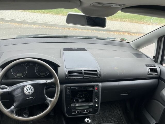 Серый Фольксваген Шаран, объемом двигателя 0 л и пробегом 400 тыс. км за 1700 $, фото 5 на Automoto.ua