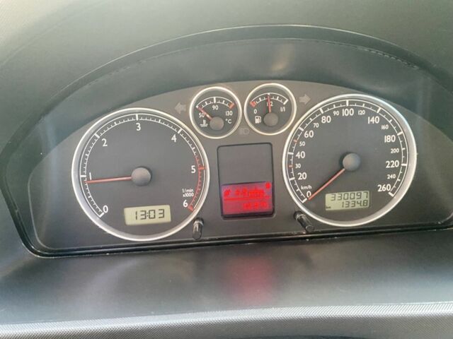 Серый Фольксваген Шаран, объемом двигателя 1.9 л и пробегом 330 тыс. км за 4500 $, фото 6 на Automoto.ua