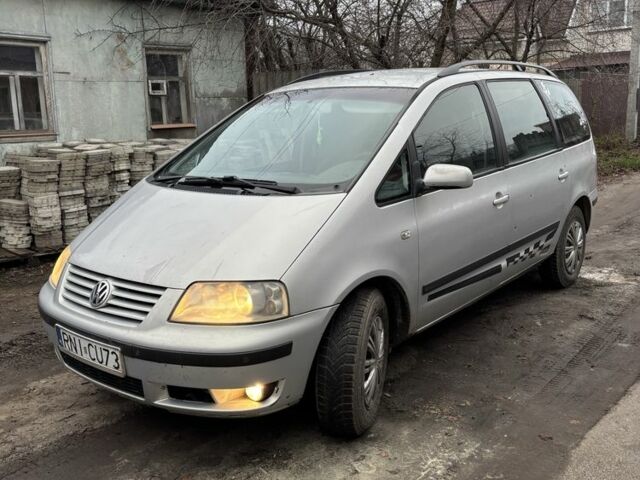 Серый Фольксваген Шаран, объемом двигателя 1.9 л и пробегом 360 тыс. км за 2400 $, фото 2 на Automoto.ua