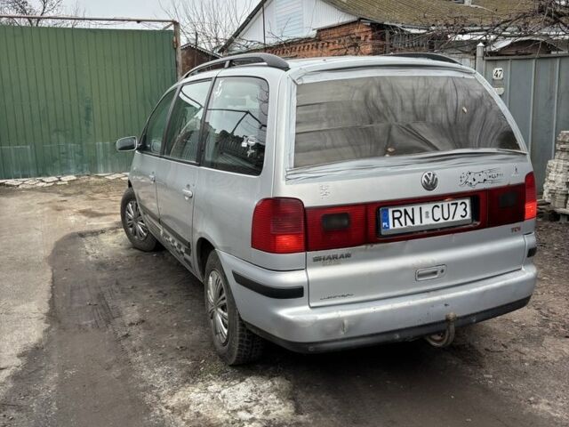 Серый Фольксваген Шаран, объемом двигателя 1.9 л и пробегом 360 тыс. км за 2400 $, фото 4 на Automoto.ua