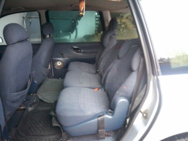 Серый Фольксваген Шаран, объемом двигателя 1.9 л и пробегом 290 тыс. км за 1750 $, фото 6 на Automoto.ua