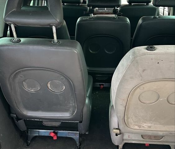 Сірий Фольксваген Шаран, об'ємом двигуна 1.9 л та пробігом 390 тис. км за 2450 $, фото 9 на Automoto.ua