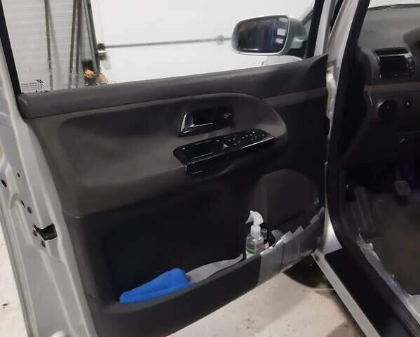 Сірий Фольксваген Шаран, об'ємом двигуна 1.78 л та пробігом 290 тис. км за 5600 $, фото 2 на Automoto.ua