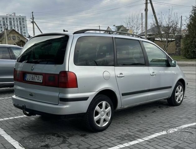 Серый Фольксваген Шаран, объемом двигателя 1.9 л и пробегом 380 тыс. км за 2299 $, фото 3 на Automoto.ua