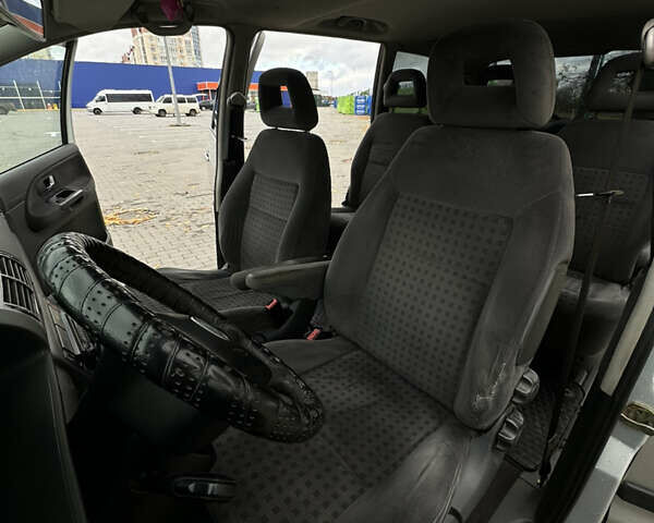 Сірий Фольксваген Шаран, об'ємом двигуна 1.8 л та пробігом 365 тис. км за 4499 $, фото 16 на Automoto.ua