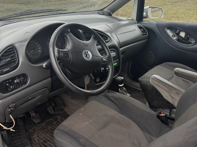 Сірий Фольксваген Шаран, об'ємом двигуна 1.9 л та пробігом 111 тис. км за 1200 $, фото 3 на Automoto.ua