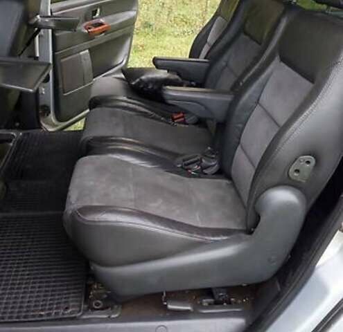 Серый Фольксваген Шаран, объемом двигателя 1.8 л и пробегом 314 тыс. км за 6000 $, фото 3 на Automoto.ua