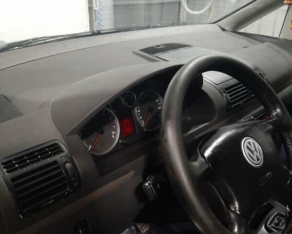 Сірий Фольксваген Шаран, об'ємом двигуна 1.78 л та пробігом 290 тис. км за 5600 $, фото 5 на Automoto.ua