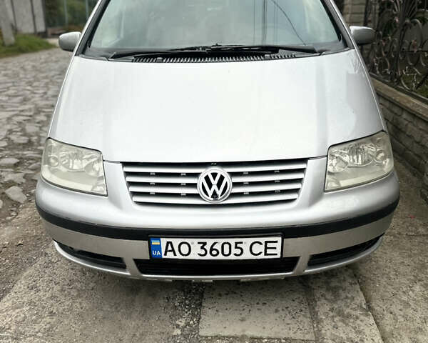 Серый Фольксваген Шаран, объемом двигателя 1.9 л и пробегом 420 тыс. км за 4900 $, фото 5 на Automoto.ua