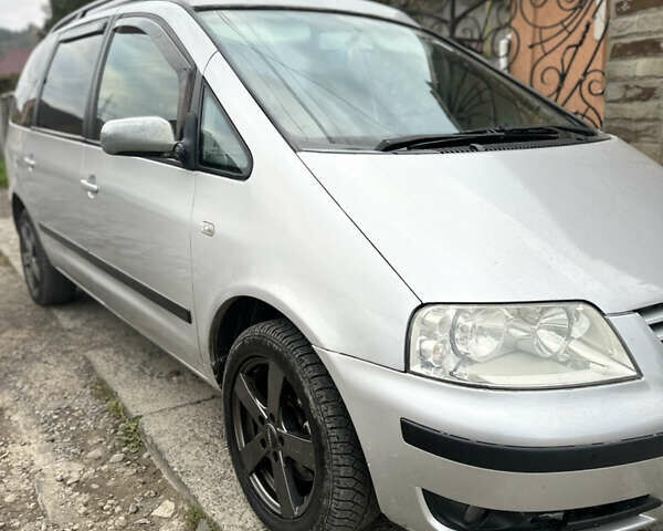 Серый Фольксваген Шаран, объемом двигателя 1.9 л и пробегом 420 тыс. км за 4900 $, фото 7 на Automoto.ua