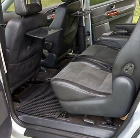 Серый Фольксваген Шаран, объемом двигателя 1.8 л и пробегом 314 тыс. км за 6000 $, фото 4 на Automoto.ua