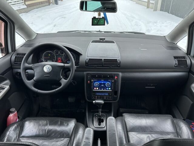 Серый Фольксваген Шаран, объемом двигателя 1.9 л и пробегом 390 тыс. км за 5900 $, фото 7 на Automoto.ua