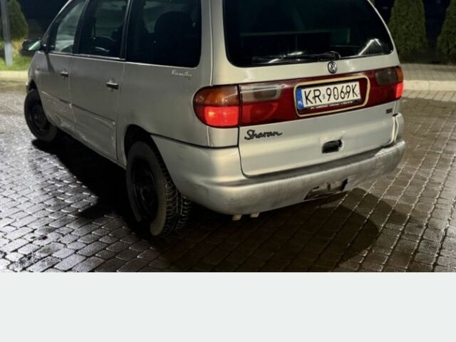 Серый Фольксваген Шаран, объемом двигателя 1.9 л и пробегом 290 тыс. км за 1750 $, фото 3 на Automoto.ua