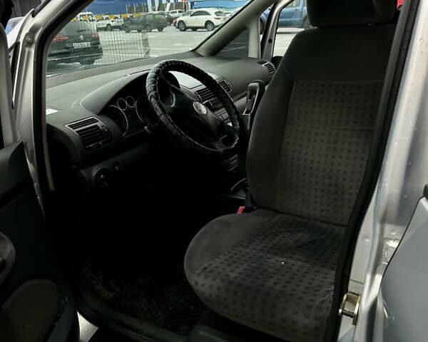 Сірий Фольксваген Шаран, об'ємом двигуна 1.8 л та пробігом 365 тис. км за 4499 $, фото 12 на Automoto.ua