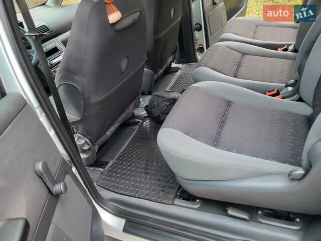 Серый Фольксваген Шаран, объемом двигателя 1.9 л и пробегом 237 тыс. км за 6400 $, фото 43 на Automoto.ua