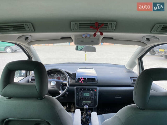 Серый Фольксваген Шаран, объемом двигателя 1.9 л и пробегом 310 тыс. км за 6100 $, фото 9 на Automoto.ua