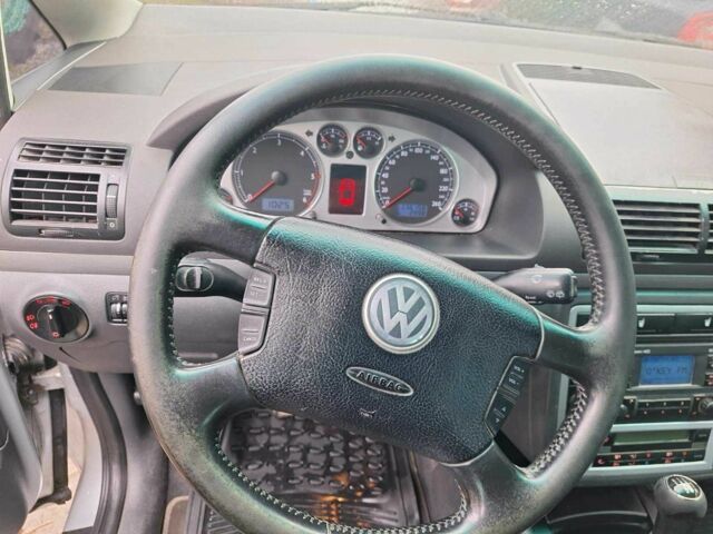 Серый Фольксваген Шаран, объемом двигателя 1.9 л и пробегом 336 тыс. км за 7550 $, фото 3 на Automoto.ua