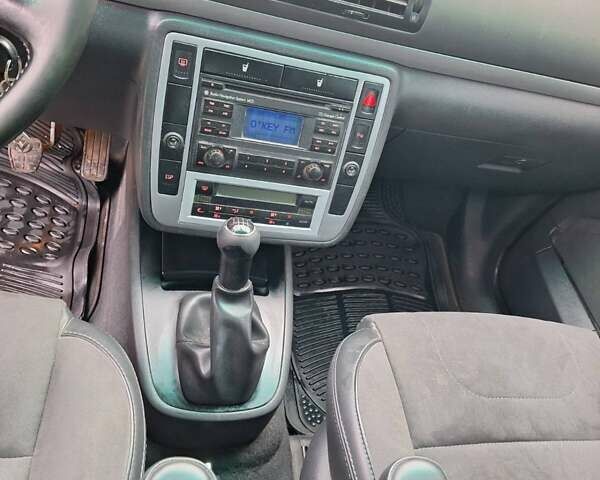 Фольксваген Шаран 2004 в Виннице на Automoto.ua Серый Фольксваген Шаран, объемом двигателя 1.9 л и пробегом 336 тыс. км за 7550 $, фото 12 на Automoto.ua