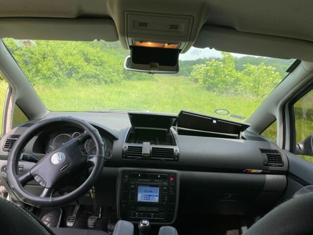 Сірий Фольксваген Шаран, об'ємом двигуна 1.9 л та пробігом 397 тис. км за 5700 $, фото 15 на Automoto.ua