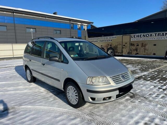 Сірий Фольксваген Шаран, об'ємом двигуна 1.9 л та пробігом 314 тис. км за 2600 $, фото 2 на Automoto.ua