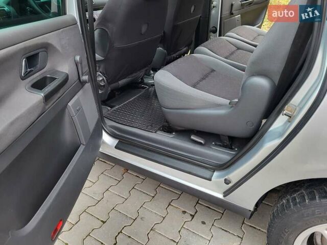 Серый Фольксваген Шаран, объемом двигателя 1.9 л и пробегом 237 тыс. км за 6400 $, фото 37 на Automoto.ua