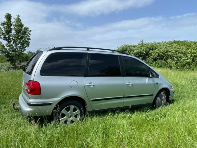 Сірий Фольксваген Шаран, об'ємом двигуна 1.9 л та пробігом 397 тис. км за 5700 $, фото 1 на Automoto.ua