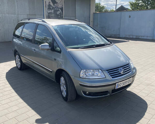 Серый Фольксваген Шаран, объемом двигателя 1.9 л и пробегом 310 тыс. км за 6100 $, фото 6 на Automoto.ua