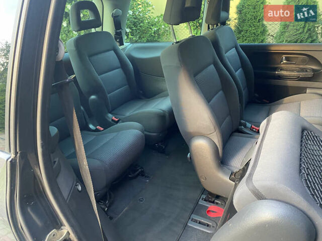 Фольксваген Шаран 2005 в Перемышлянах на Automoto.ua Серый Фольксваген Шаран, объемом двигателя 1.97 л и пробегом 315 тыс. км за 7200 $, фото 26 на Automoto.ua