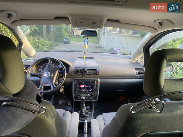 Фольксваген Шаран 2005 в Перемышлянах на Automoto.ua Серый Фольксваген Шаран, объемом двигателя 1.97 л и пробегом 315 тыс. км за 7200 $, фото 10 на Automoto.ua