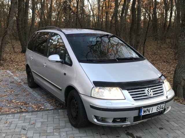 Сірий Фольксваген Шаран, об'ємом двигуна 1.9 л та пробігом 240 тис. км за 2950 $, фото 9 на Automoto.ua